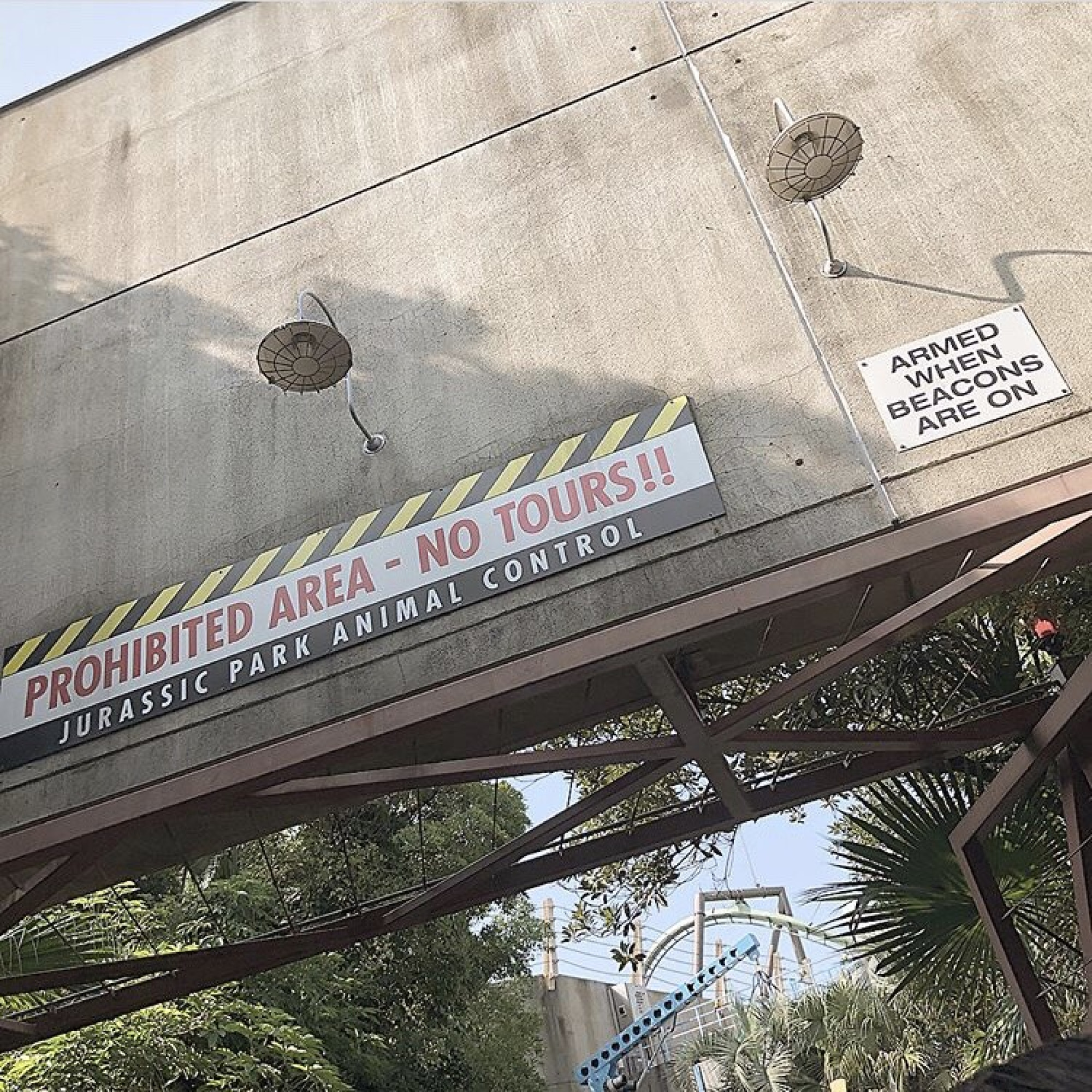 ジュラシックパークザライドの怖さは キャステル Castel ディズニー情報