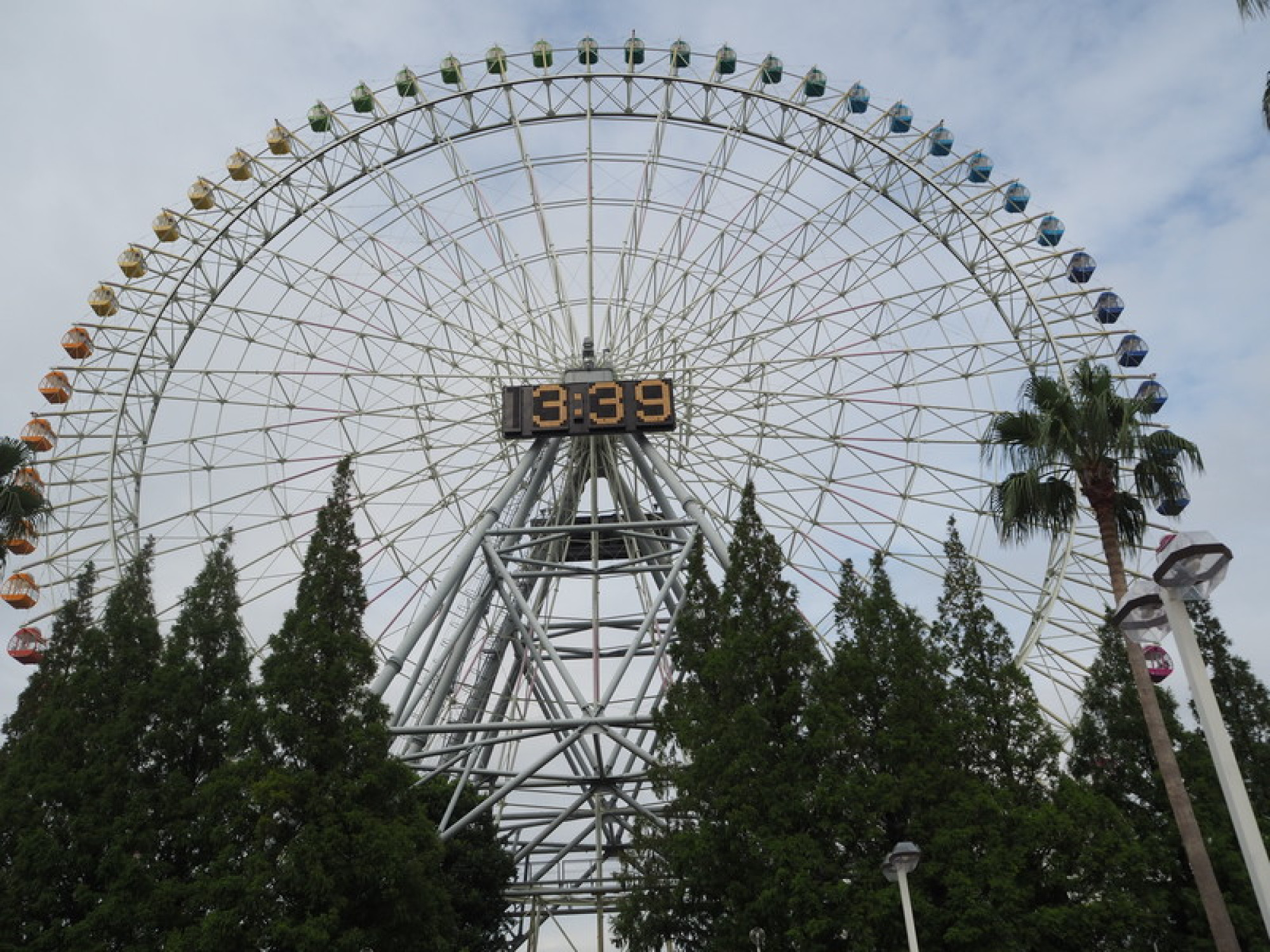 「大観覧車オーロラ」 キャステル CASTEL ディズニー情報