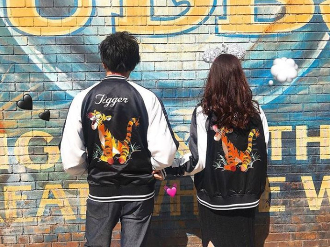 ユニークディズニーランド ペアルック 冬 すべてのイラスト画像