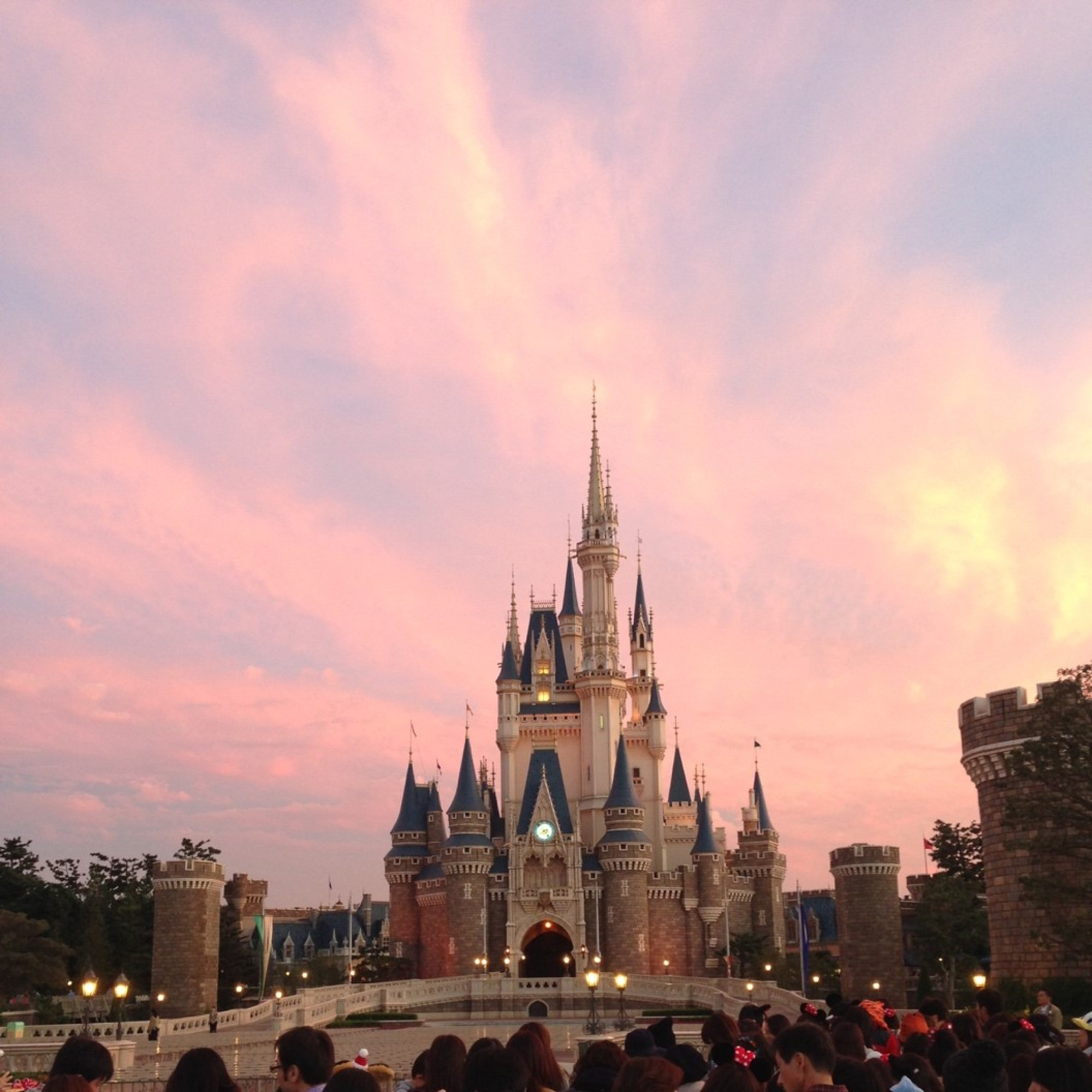 シンデレラ城はいつ見ても絵になりますよね キャステル Castel ディズニー情報 シンデレラ城はいつ見ても絵になりますよね キャステル Castel ディズニー情報