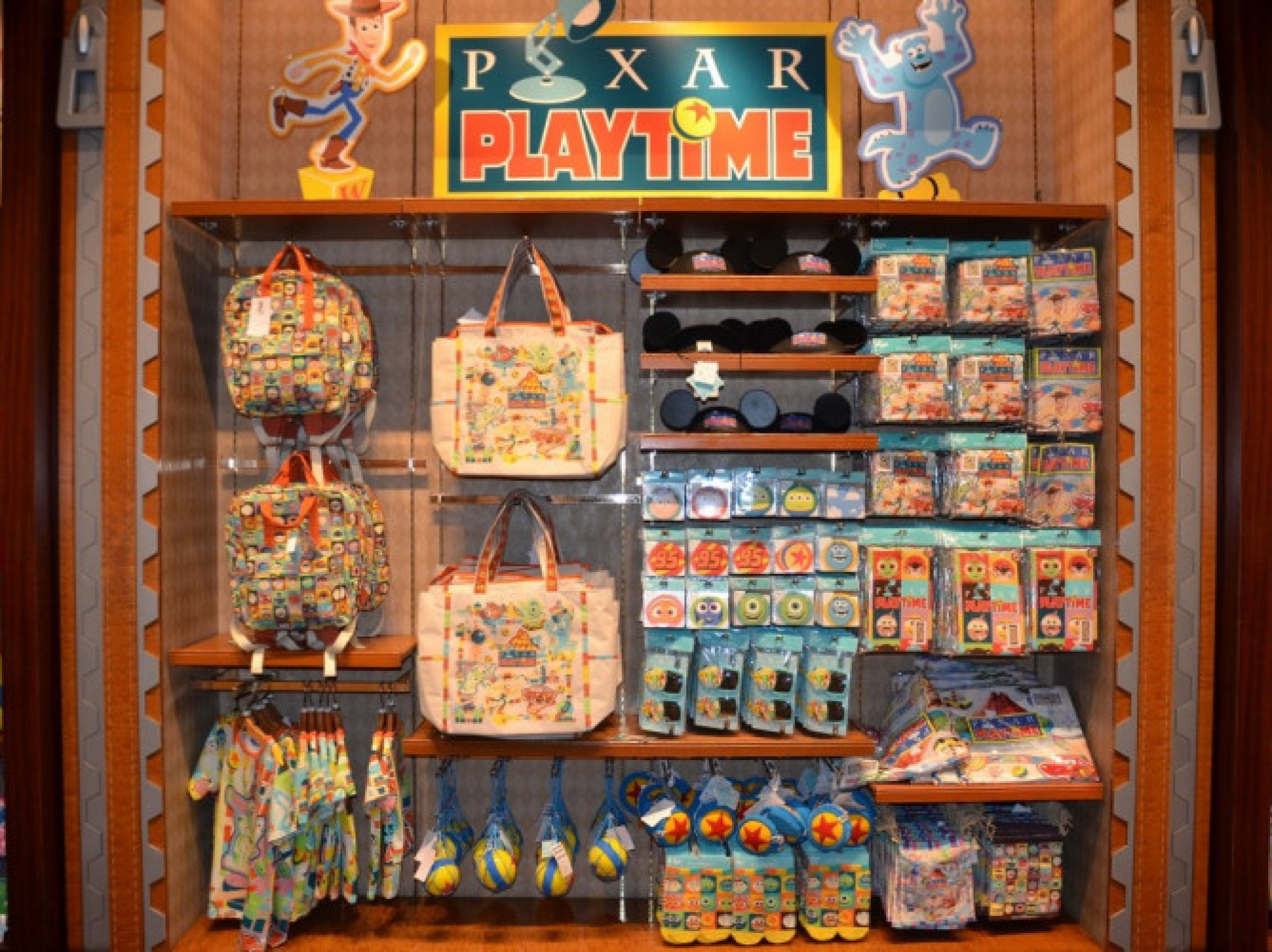 ディズニーシーピクサー プレイタイム18お土産グッズ キャステル Castel ディズニー情報