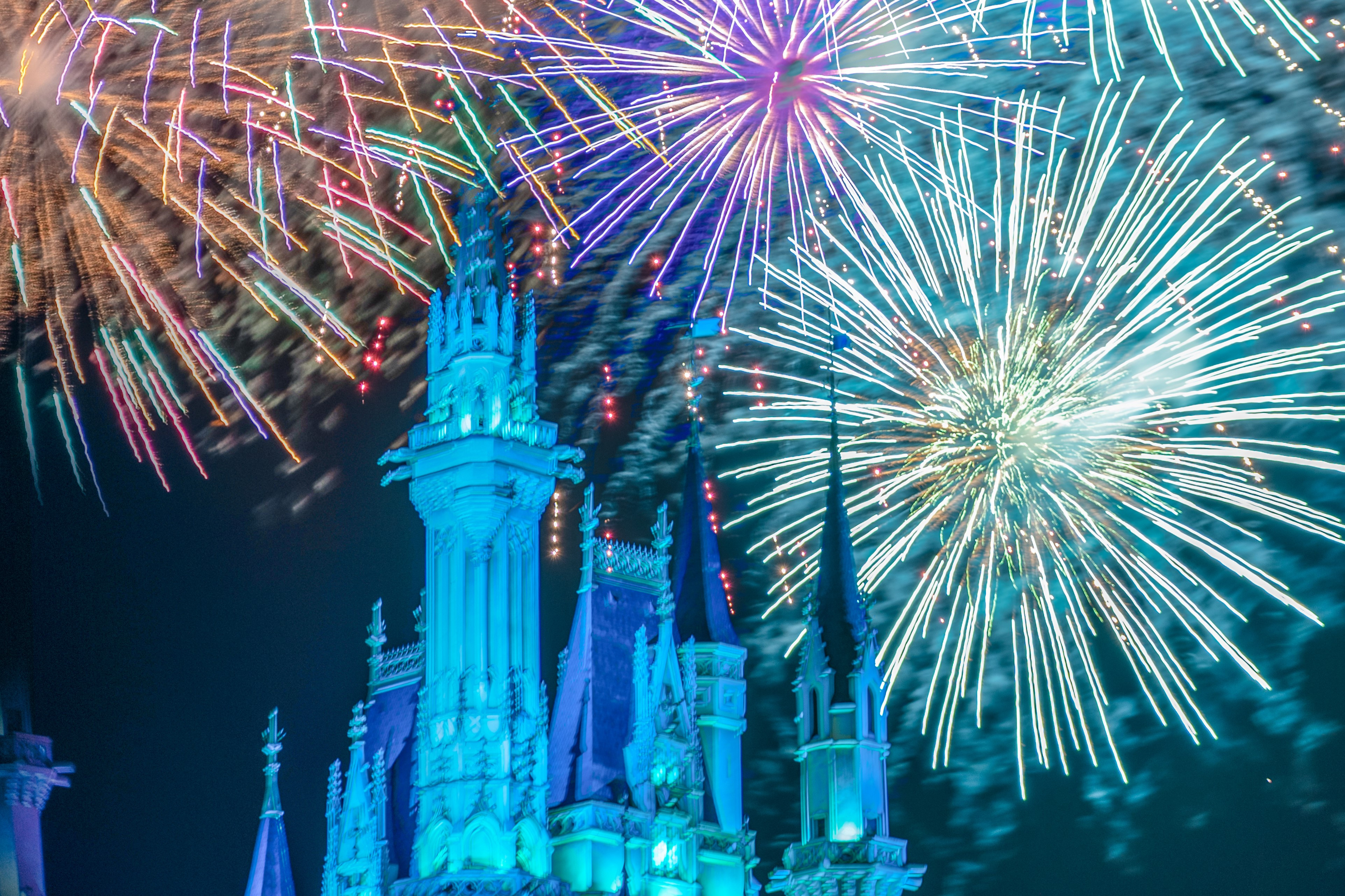 ディズニー花火 ディズニー ライト ザ ナイト とは 開催時間 おすすめ鑑賞場所まとめ