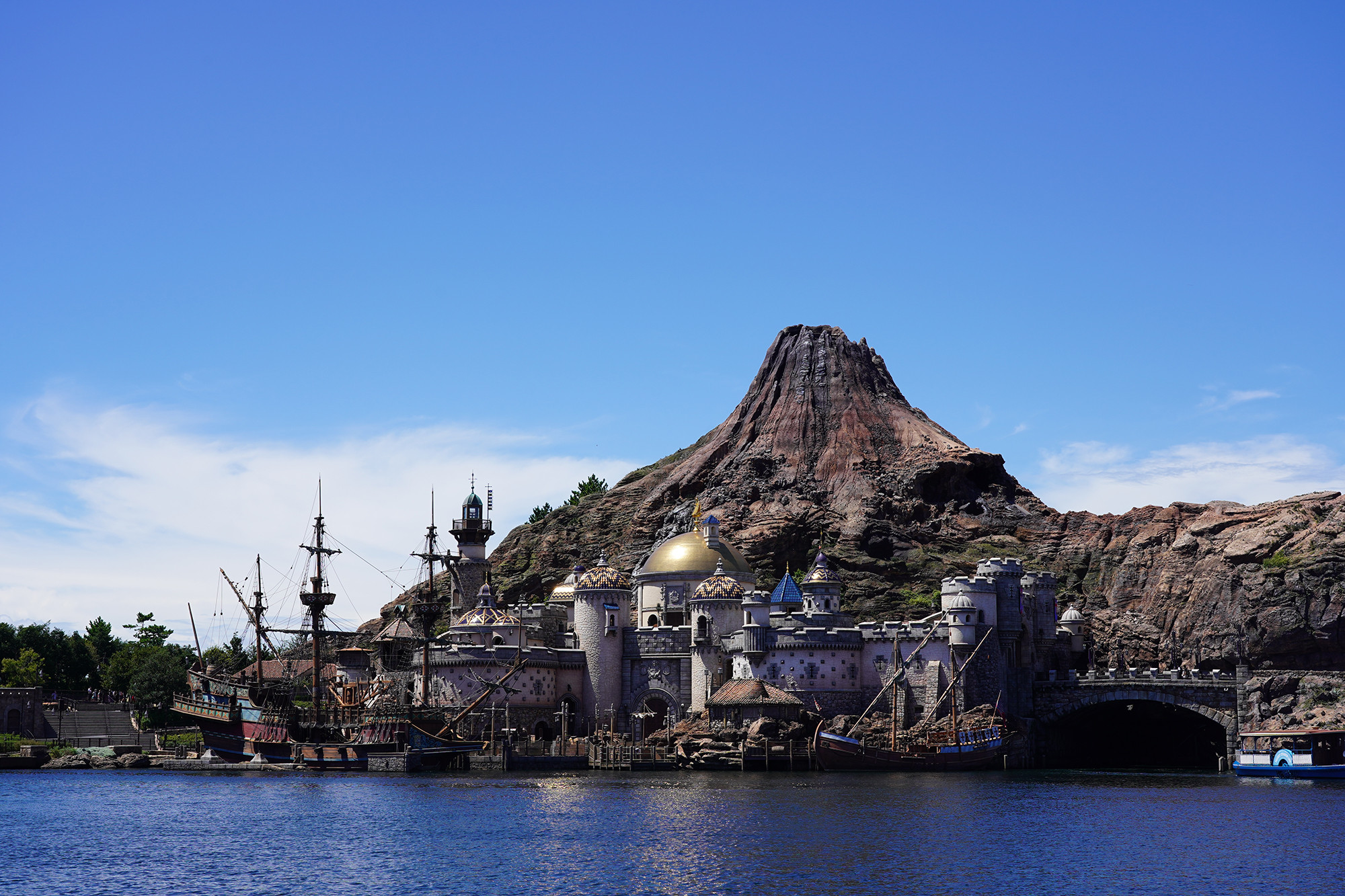 ディズニーランドの 陸 と対になって 海 と呼ばれるディズニーシー キャステル Castel ディズニー情報