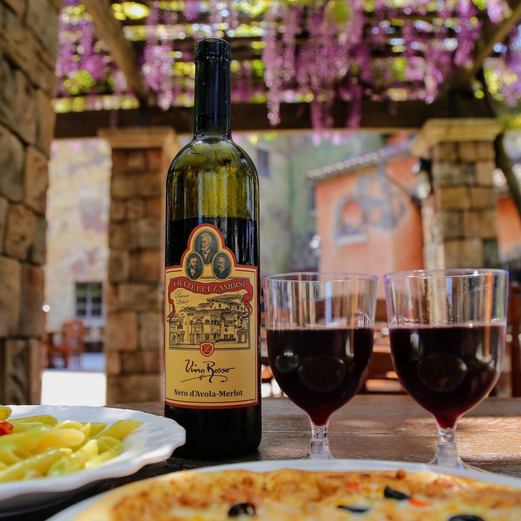 美味しいワインとピザが大人気 キャステル Castel ディズニー情報