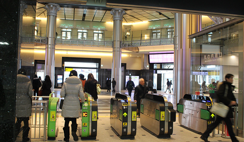 東京駅丸の内南口改札 キャステル Castel ディズニー情報