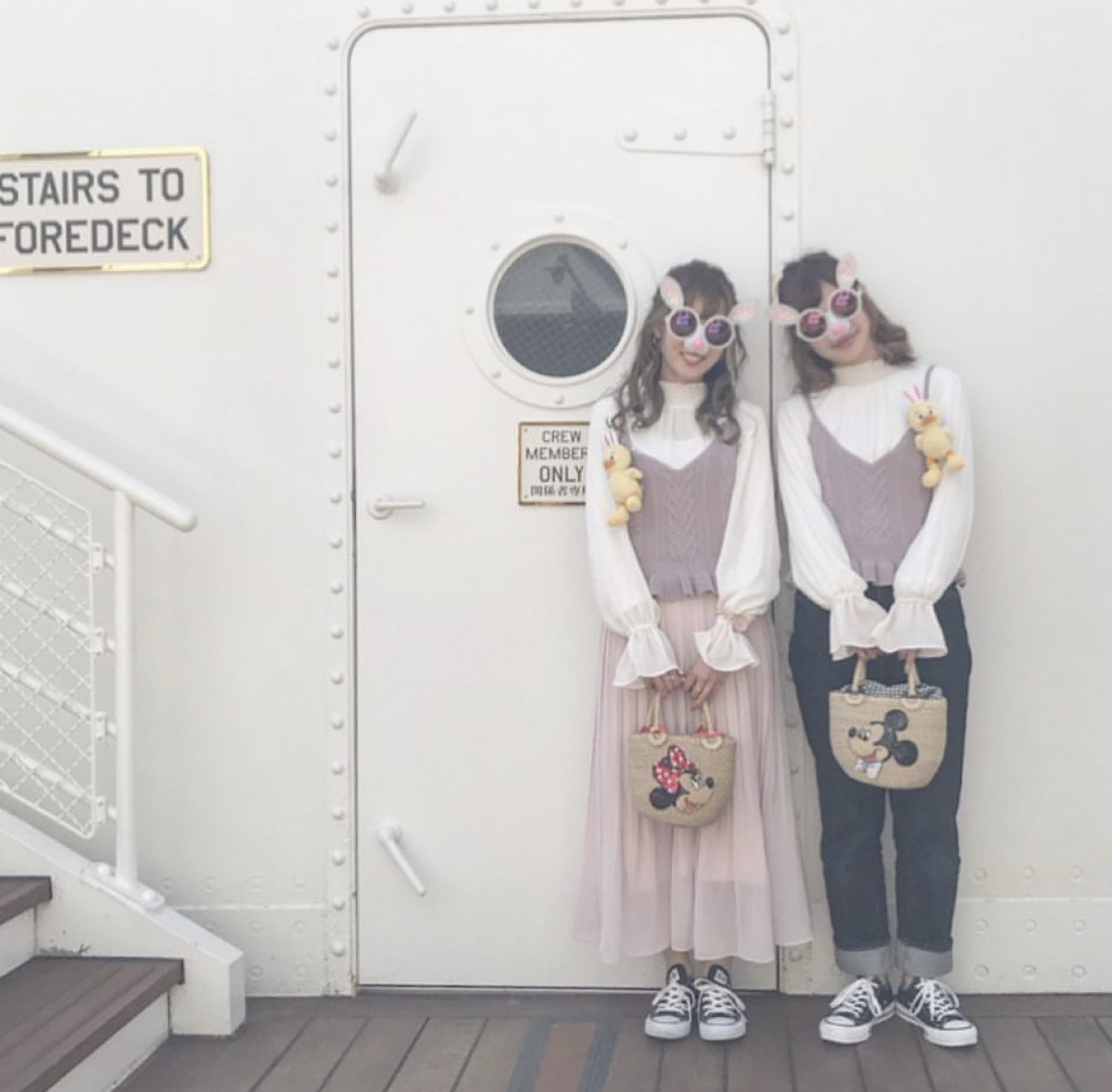 トップスをそろえて統一感 新旧グッズミックスコーデ キャステル Castel ディズニー情報