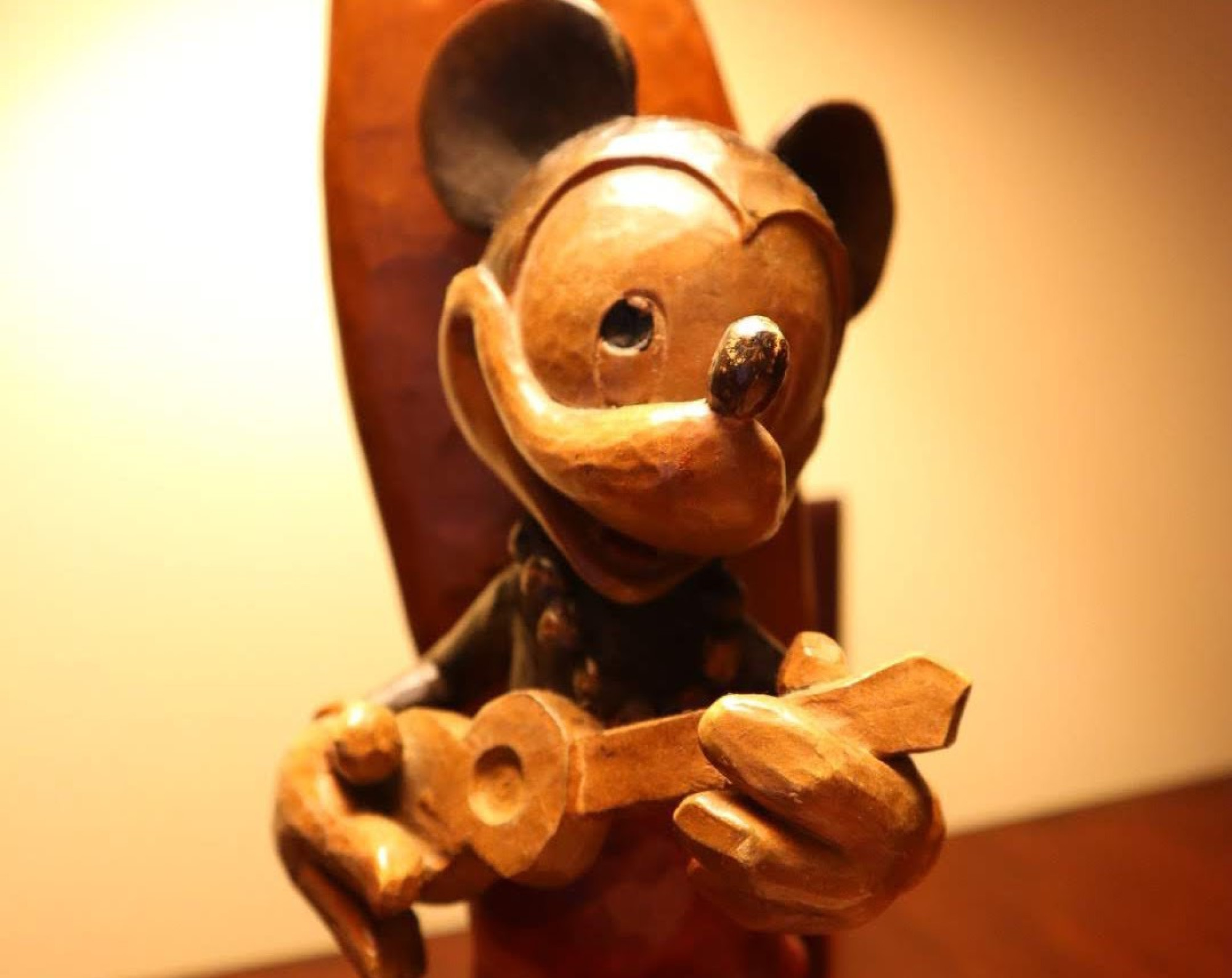 アウラニ ディズニー リゾートの客室に置いてあるミッキーのランプ キャステル Castel ディズニー情報