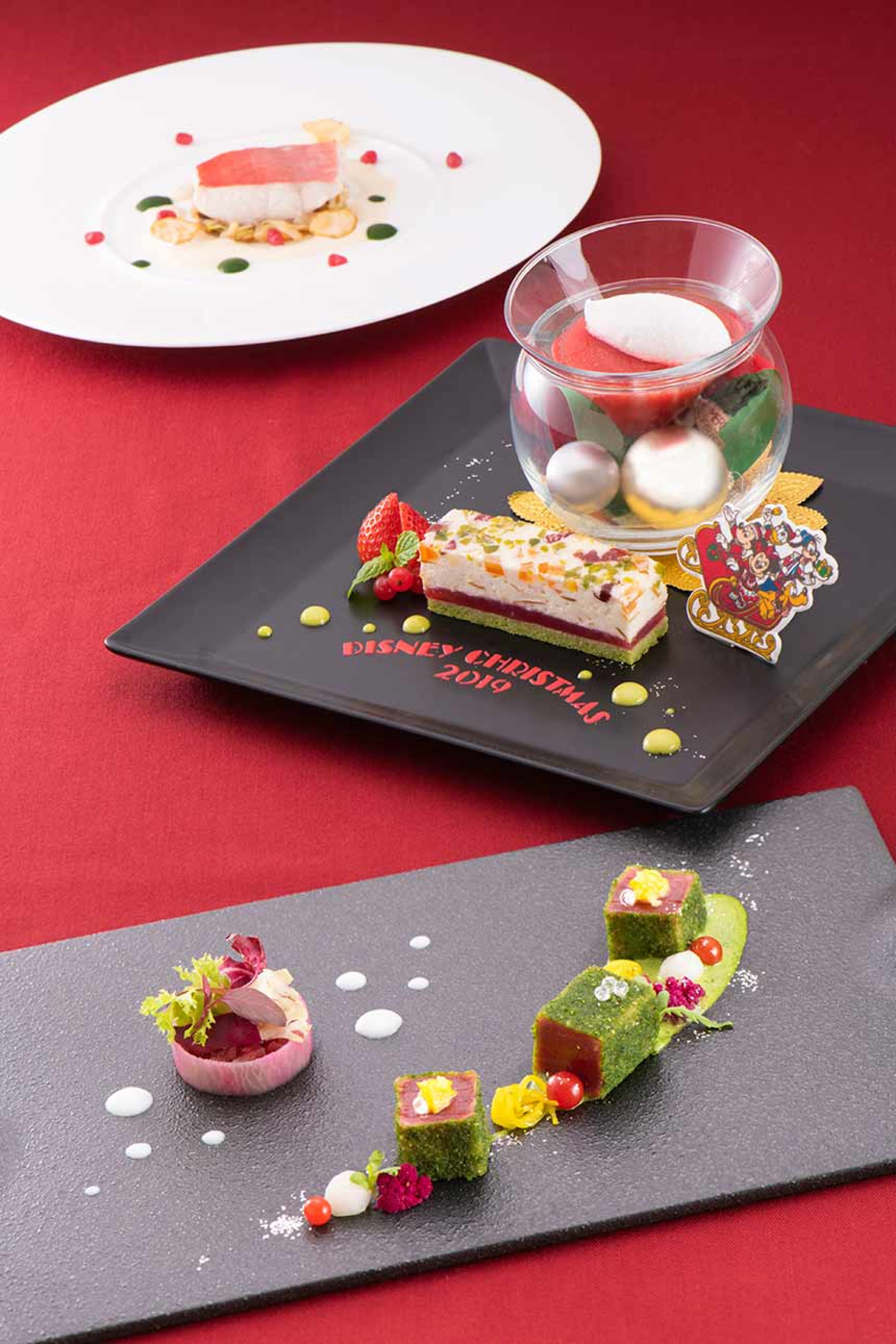 エンパイア グリルのクリスマス限定メニュー 10 000 キャステル Castel ディズニー情報