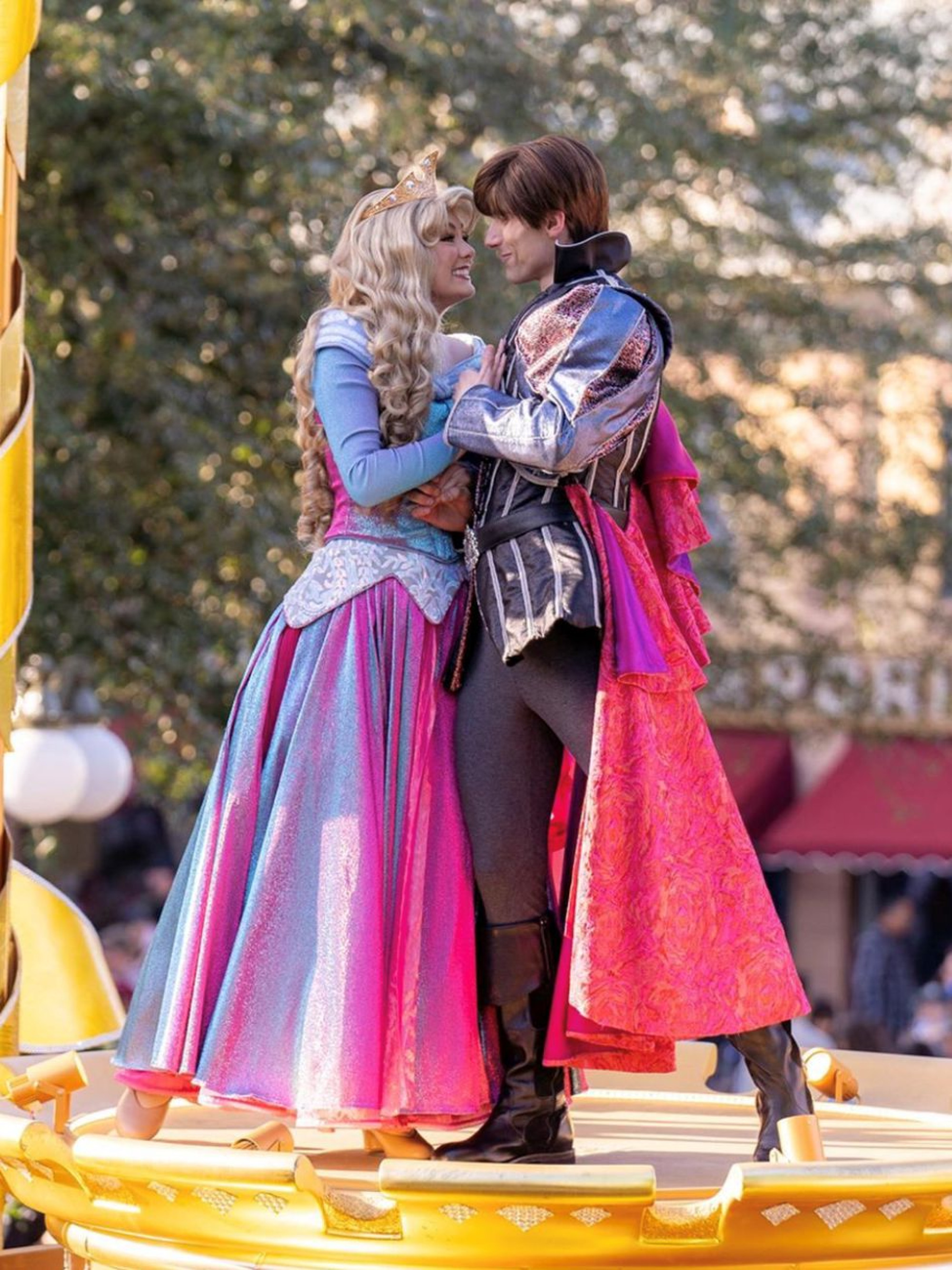 フィリップ王子とオーロラ姫 キャステル Castel ディズニー情報