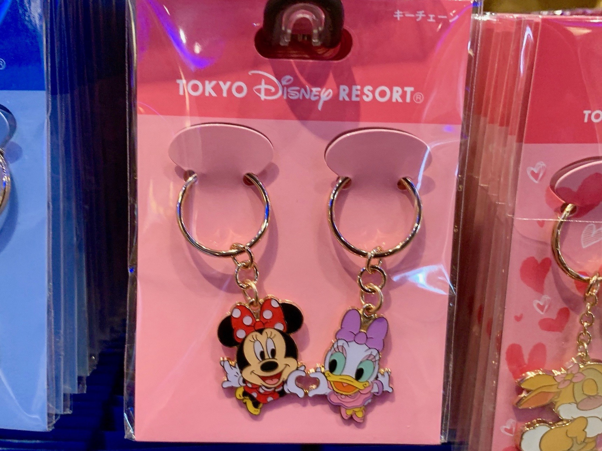 ミニー デイジーのペアキーチェーン キャステル Castel ディズニー情報