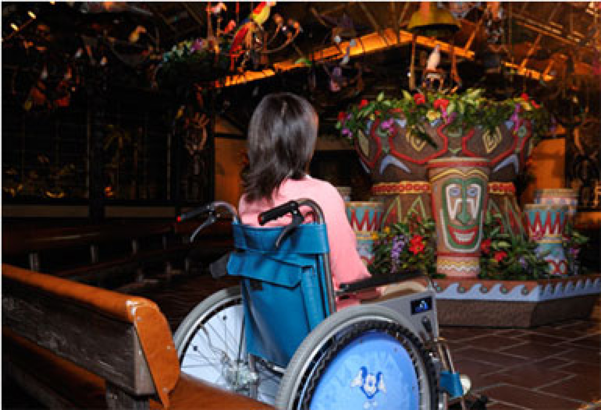 魅惑のチキルーム の車椅子での利用方法 キャステル Castel ディズニー情報 魅惑のチキルーム の車椅子での利用方法 キャステル Castel ディズニー情報