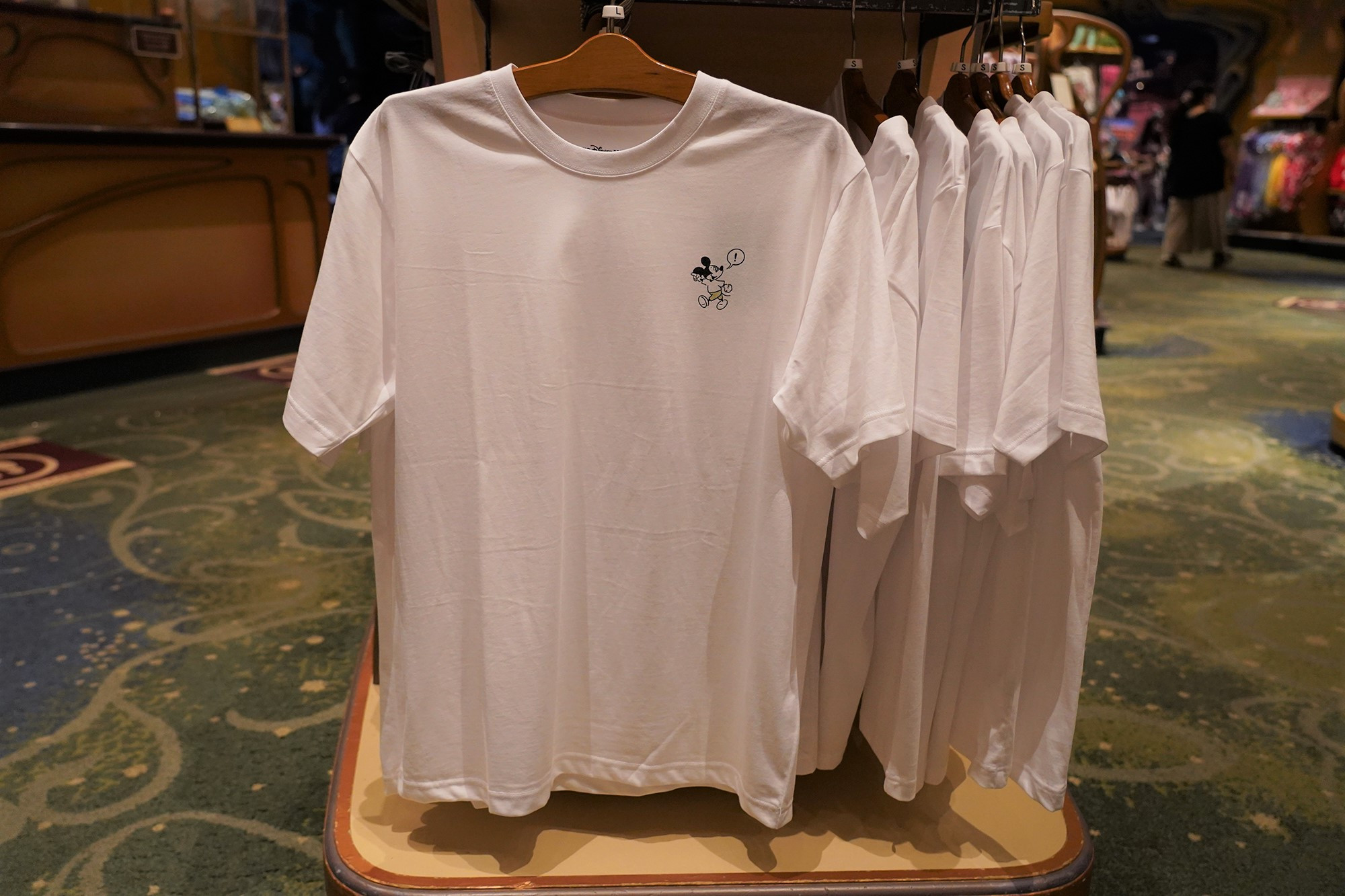 Tシャツ キャステル Castel ディズニー情報