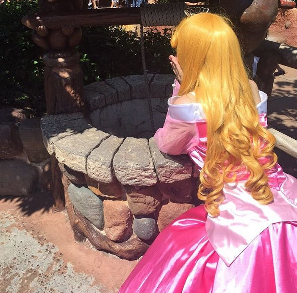 ピンクドレスのオーロラ姫 キャステル Castel ディズニー情報