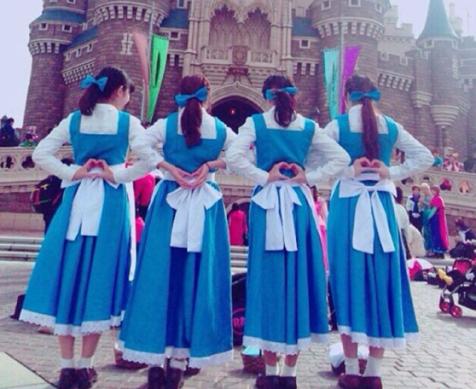 ユニークディズニー 仮装 ペア 友達 すべてのイラスト画像