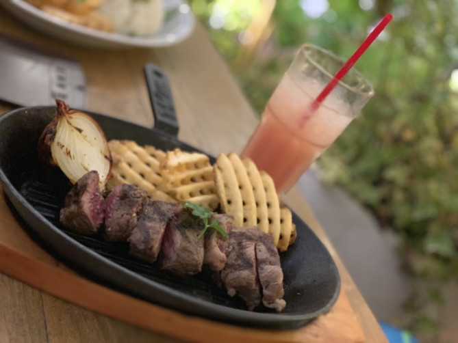 新宿高島屋の「ディキシーダイナー ザ ミートロッカー」