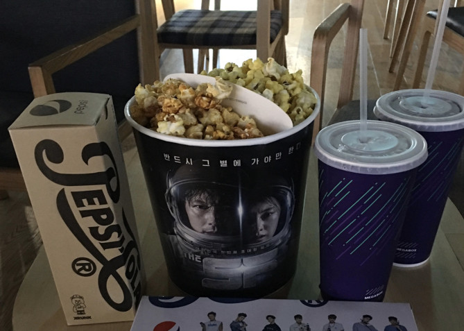 メガボックスのフード