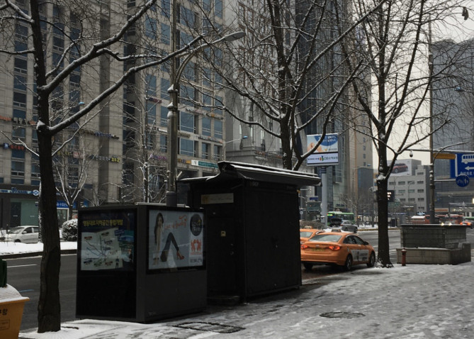 ドーミーインカロスキルの前の通り