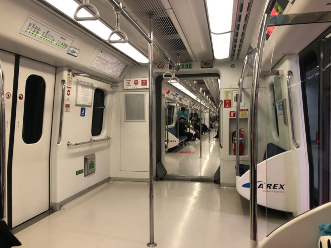 空港鉄道の車内