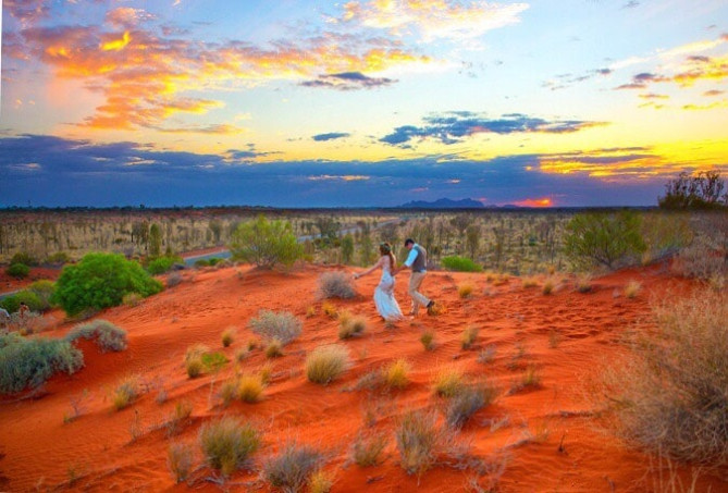 ウルルの夕焼け