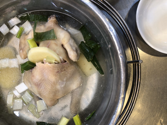 東大門の絶品タッカンマリ