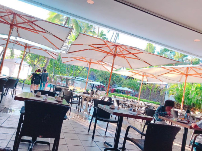 PIKAKE TERRACE　テラス席