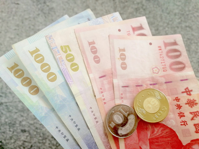 台湾ドルの紙幣