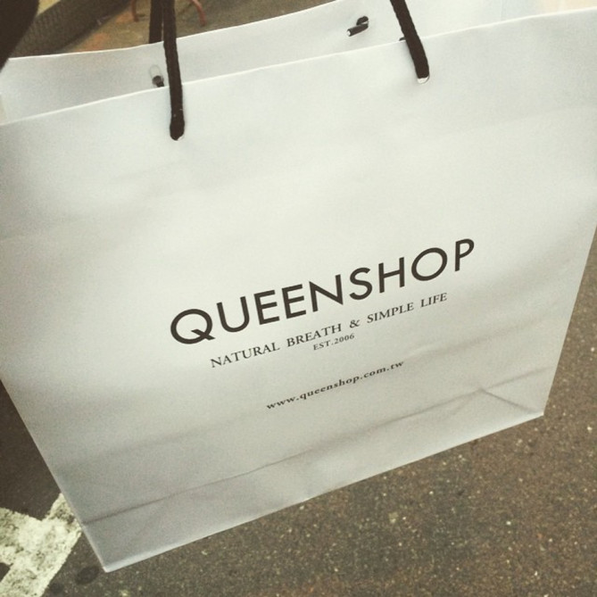 クイーンズ・ファッションショップ