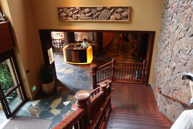 アウラニ・ディズニーの朝食ブッフェ「マカヒキ」への入り口