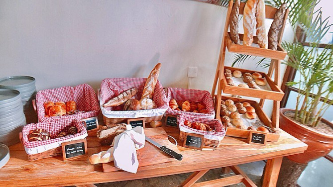 ソレントスパニッシュレストランアンドタパス　朝食パン