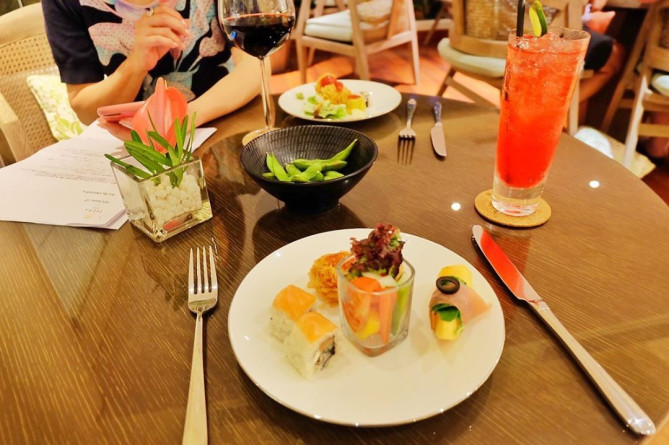 パドマ・リゾート・レギャン　レストラン