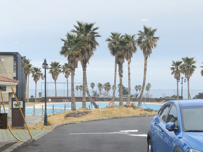 マレボリゾートの野外プール