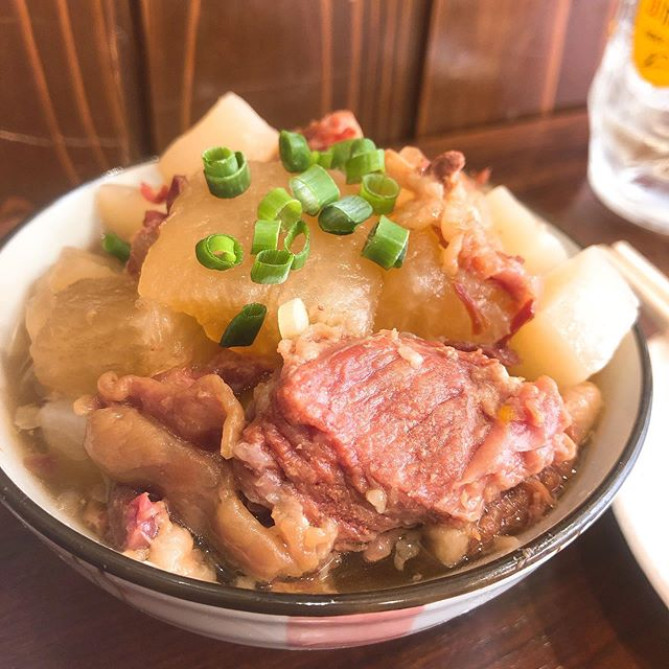 「どん」の煮込み