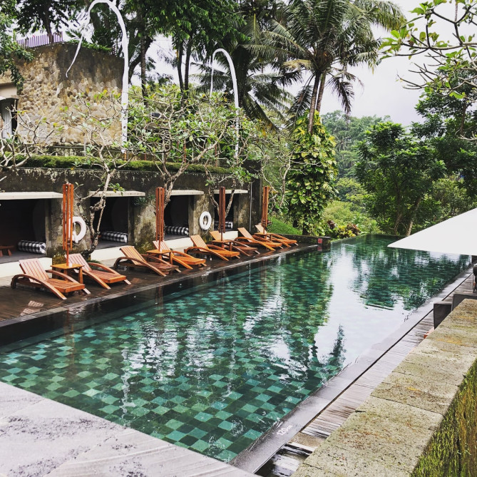 マヤ・ウブド・リゾート・アンド・スパ　プール