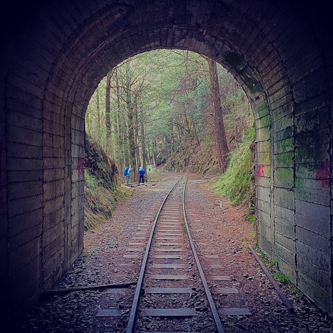 トンネルの向こう