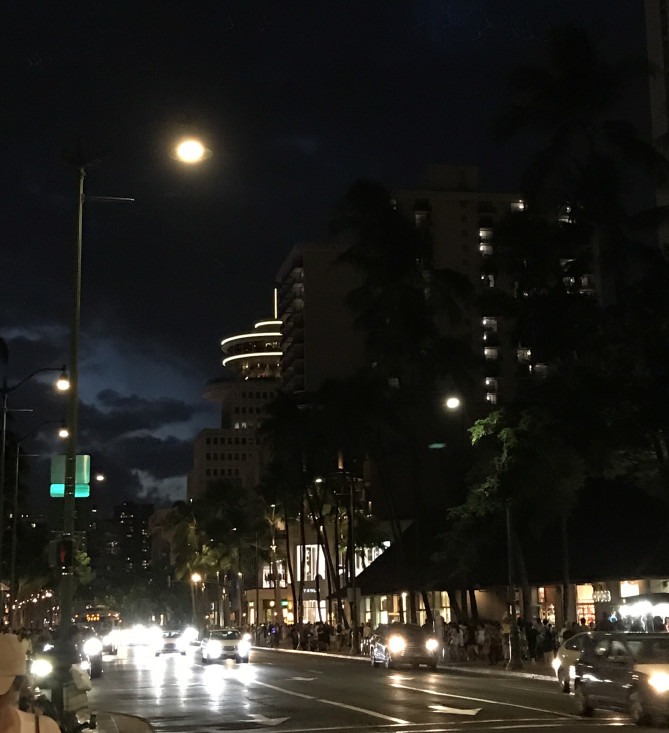 カラカウア通り