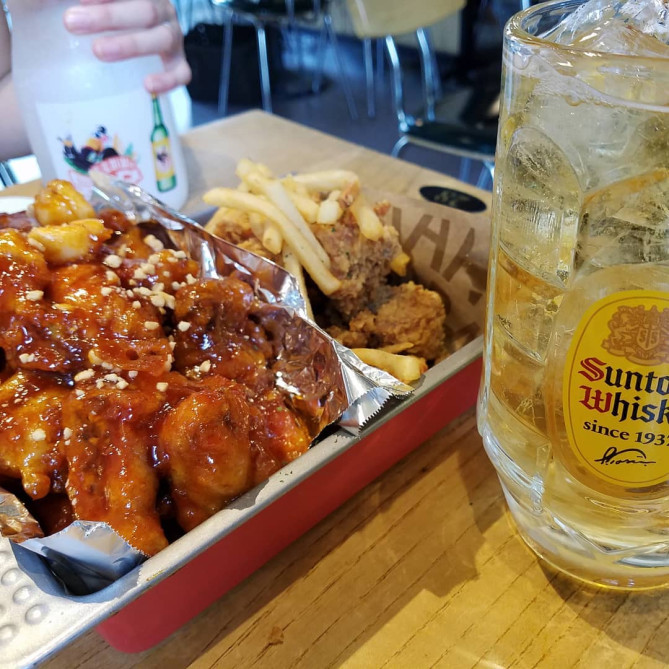 カンホドン678チキン新宿店