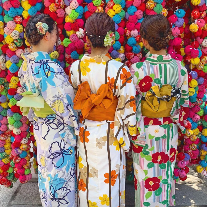 八坂庚申堂　着物