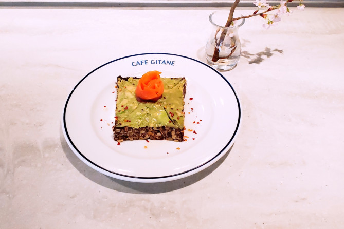 看板メニューの「アボカドトースト」