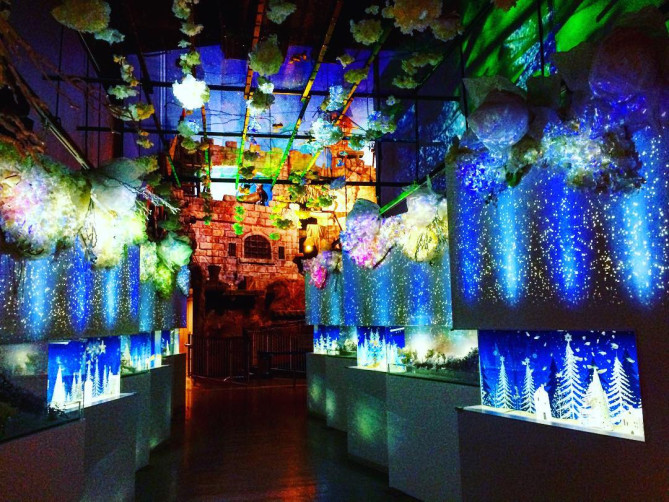 アクアパーク品川　光と水槽