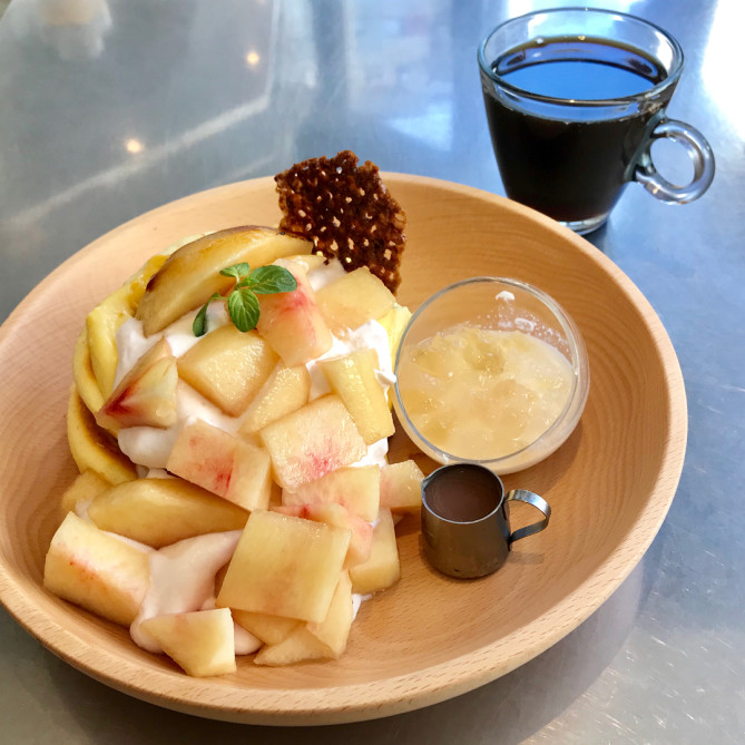 レインボーパンケーキ原宿