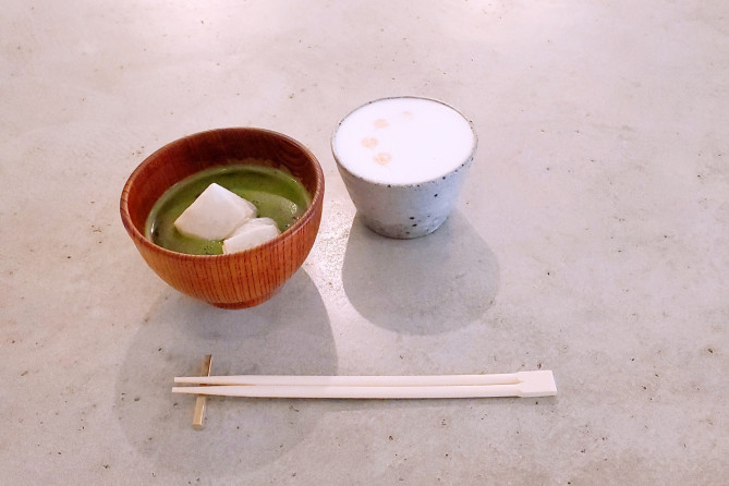 「ほうじ茶ラテ」と「抹茶ぜんざい」