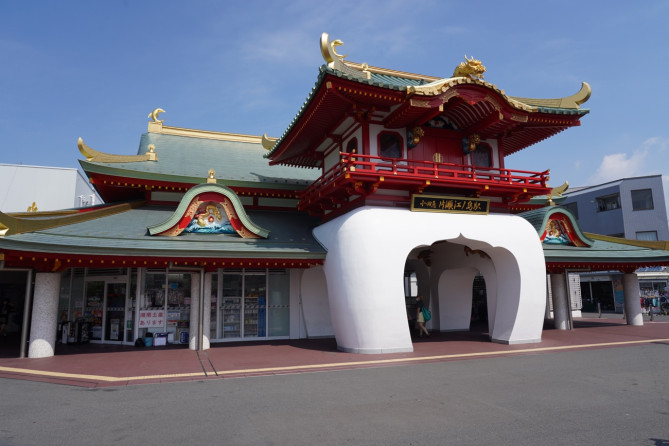 新江ノ島水族館(えのすい):片瀬江ノ島駅