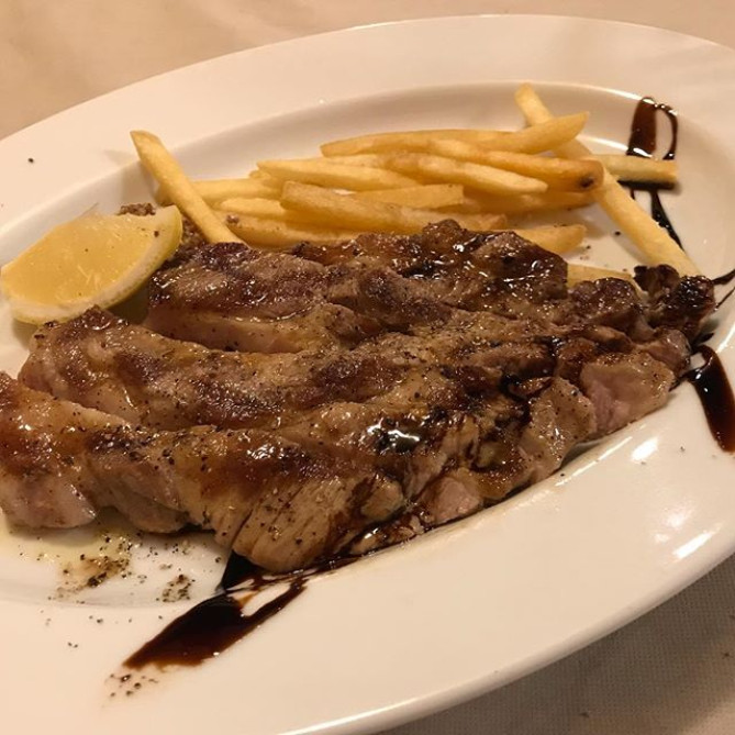 トラットリア ラ グロッタ