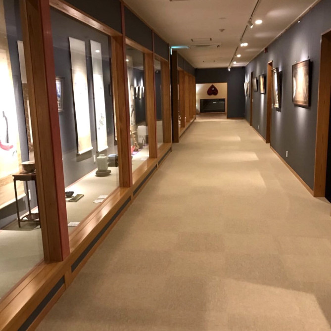 美術品が並ぶ 箱根 きのくにや旅館