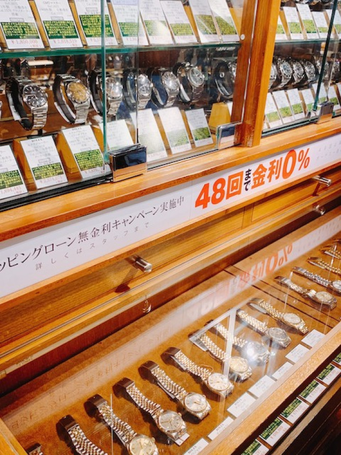 中野ブロードウェイ徹底解説 ディープなサブカル聖地 高級時計 ソフトクリーム まんだらけも 中野ブロードウェイ徹底解説 ディープなサブカル聖地 高級時計 ソフトクリーム まんだらけも