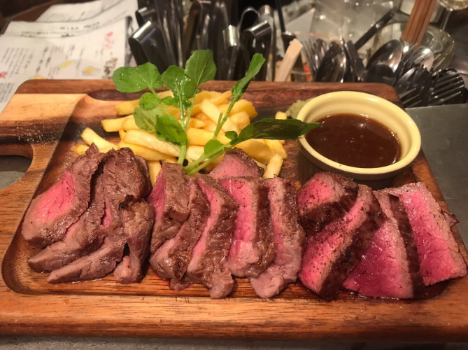 肉バルブラチョーラ（肉盛りプレート）