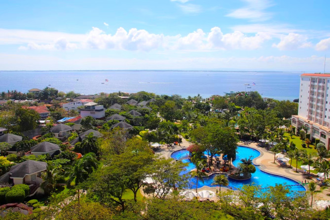 晴れた日の海＆プールは最高！