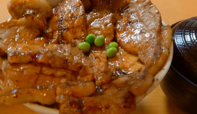 ぱんちょうの豚丼