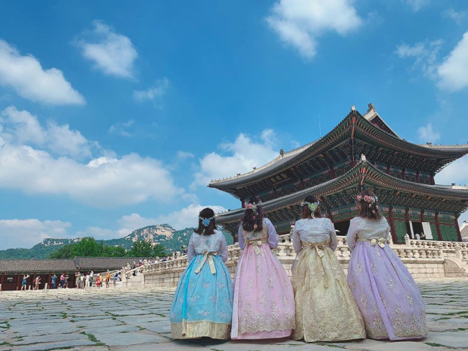 チマチョゴリに雰囲気アップ