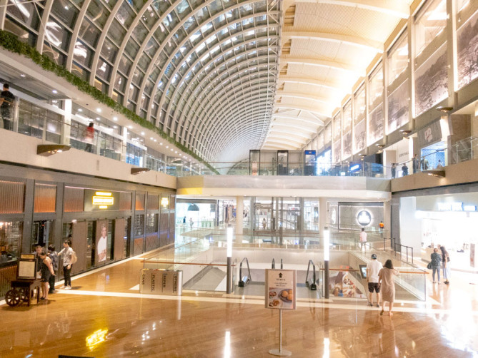 マリーナベイサンズに隣接するモール